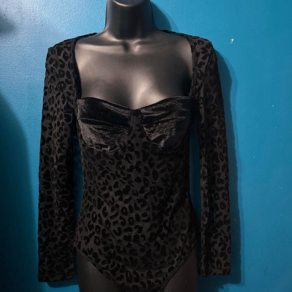 Black Leopard Print Bodysuit - Picture 2 of 5